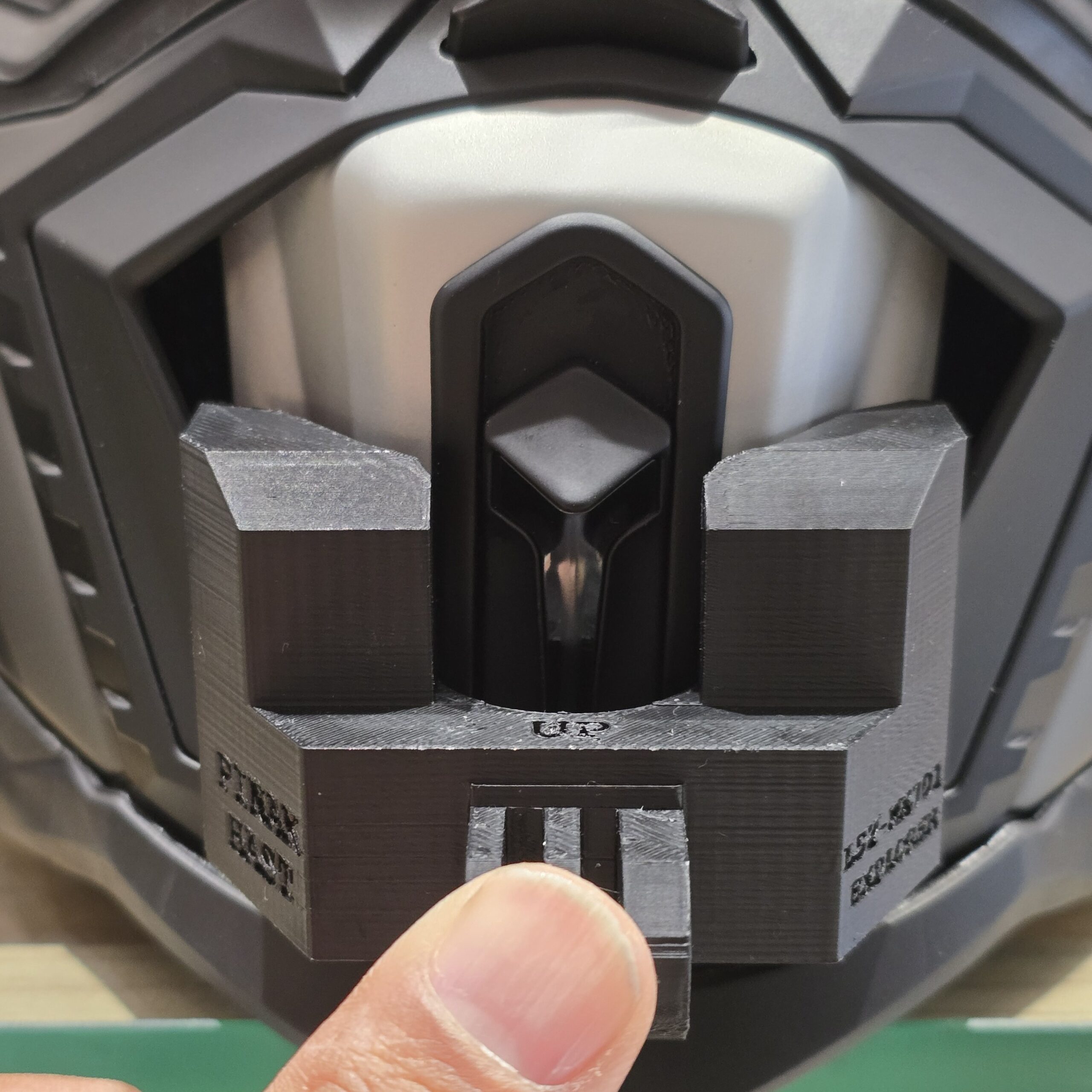 POV Chin Mount for LS2 MX701 Explorer Plus - Image 4